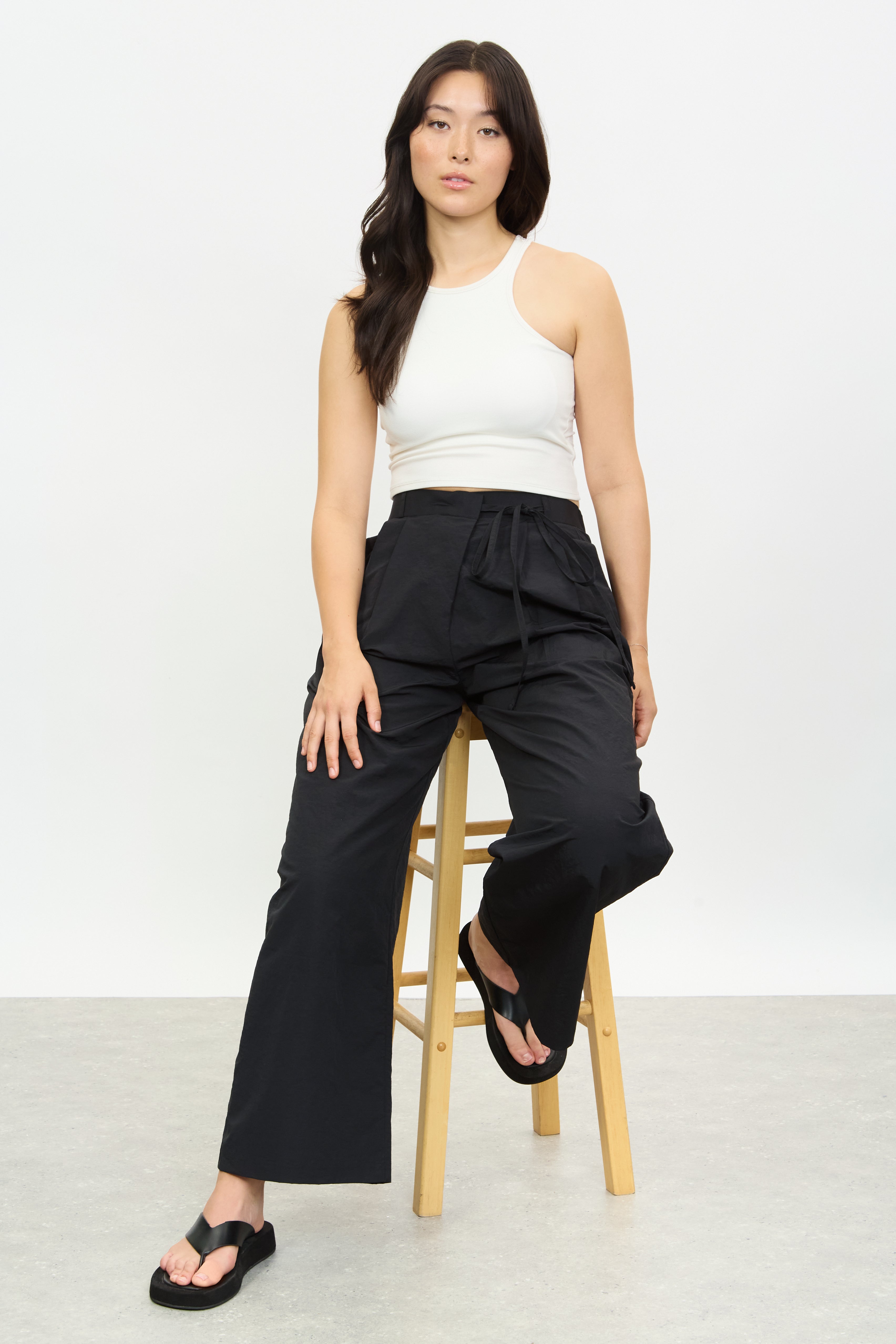 Black tie waist wrap trousers_5