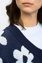 Black white and pop pink graphic floral sweater vest_3