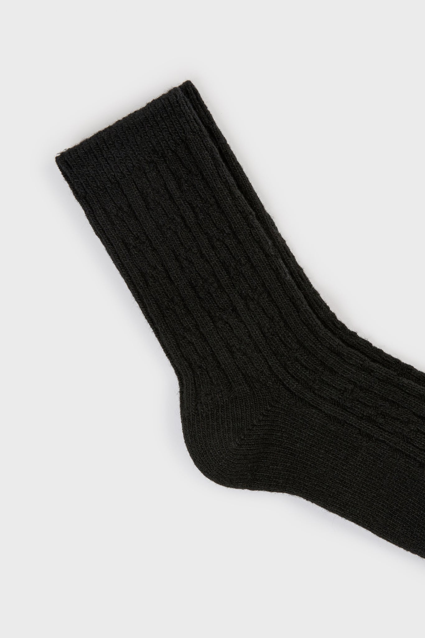 Black wool blend cableknit socks_2