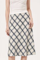 Black and white plaid satin touch skirt_4