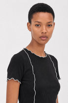 Black ribbed contrast trim double line tee_3