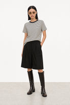 Black smart pleated tailored shorts_6