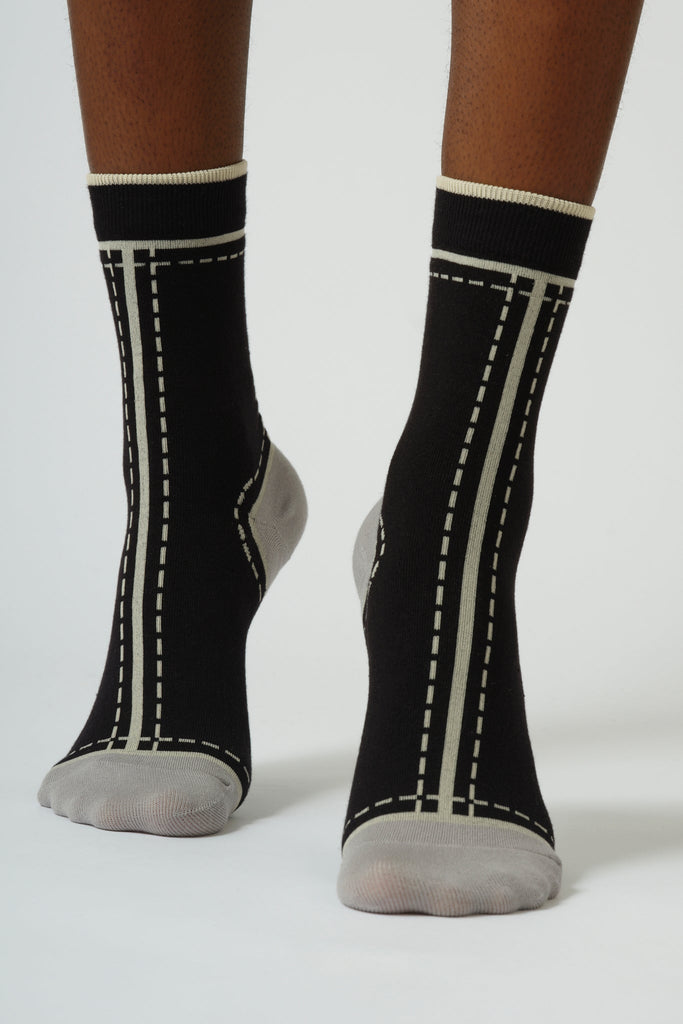 Black and grey dotted outline graphic socks_2