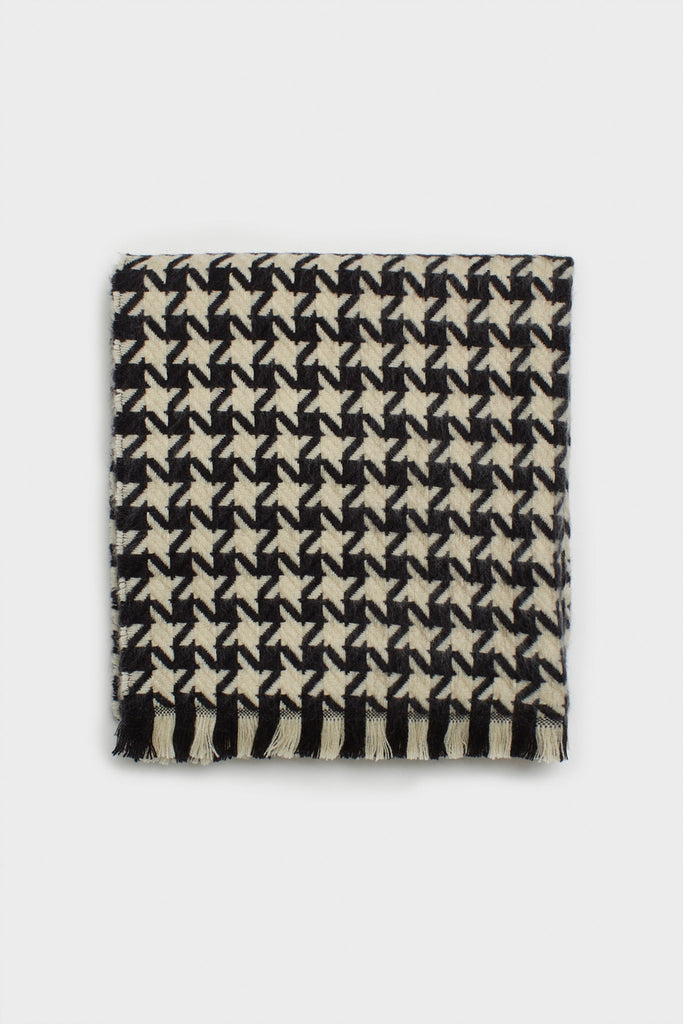 Black and ivory giant houndstooth scarf_1