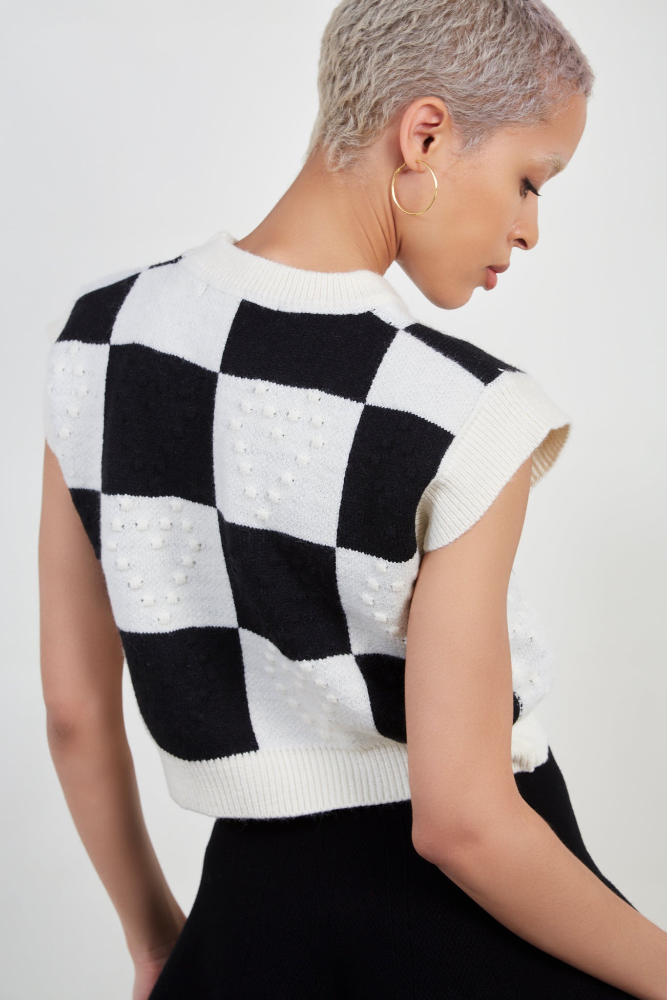 Black and white checked heart vest_5