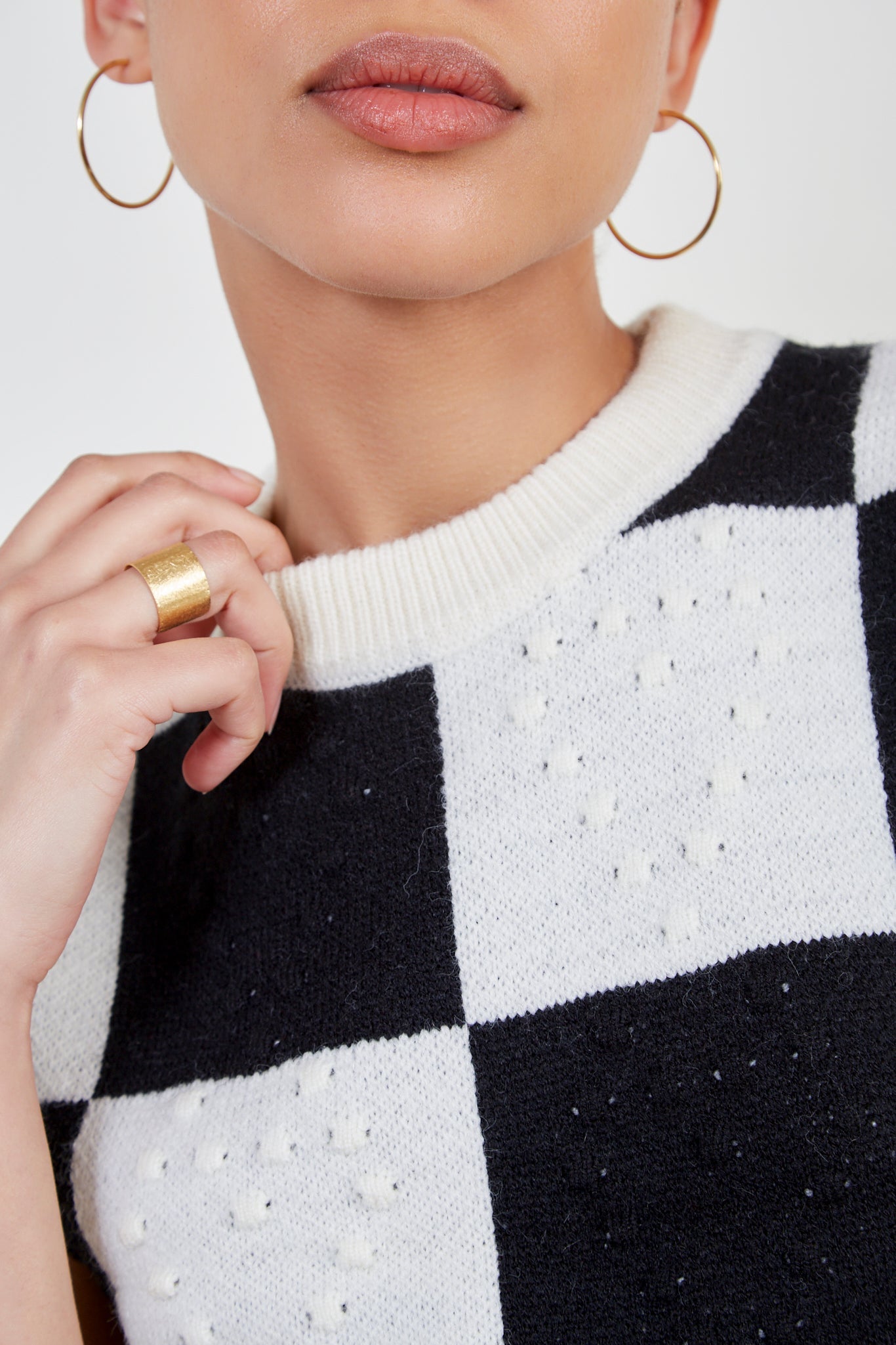 Black and white checked heart vest_4