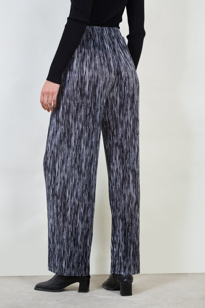 Black and white lined trousers_3