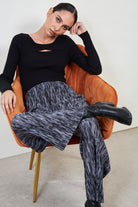 Black and white lined trousers_5