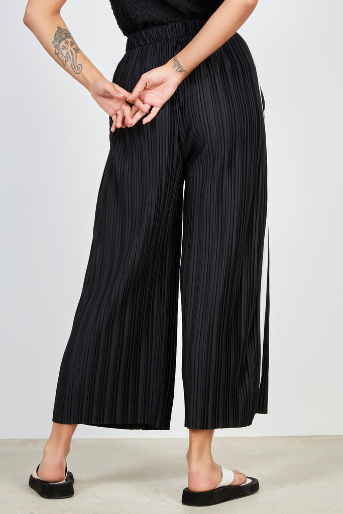 Black and white side strip ribbed trousers_2