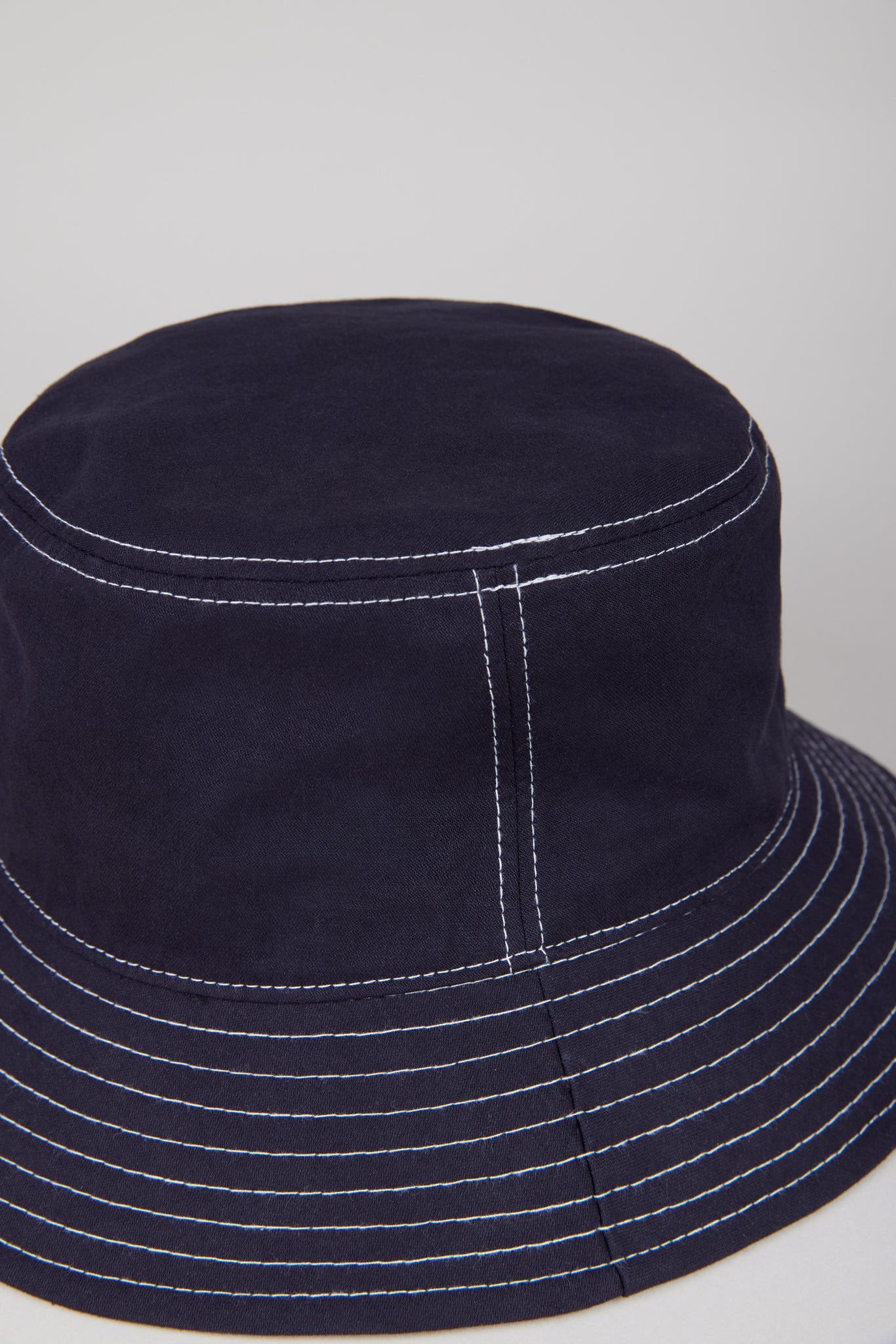 Black and white stitch bucket hat