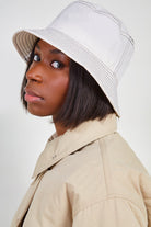 White and black stitch bucket hat_3