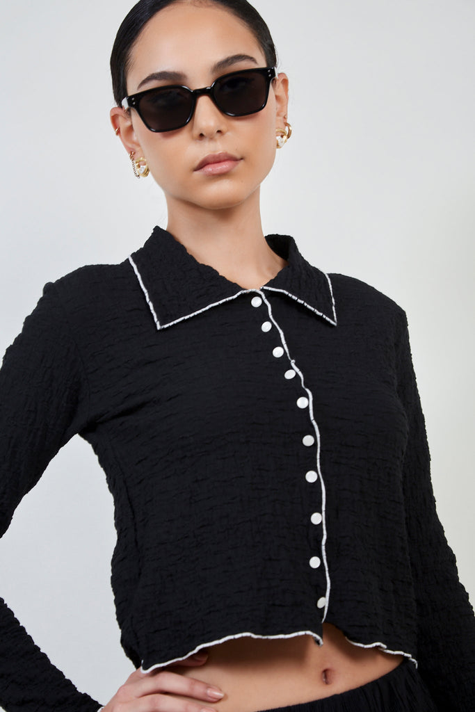 Black and white trim button up top_5
