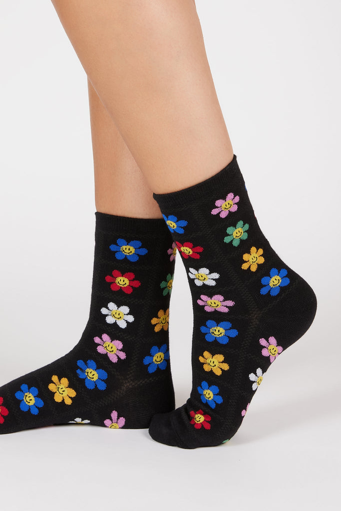 Black bright floral daisy smiley face socks_1