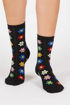 Black bright floral daisy smiley face socks_4