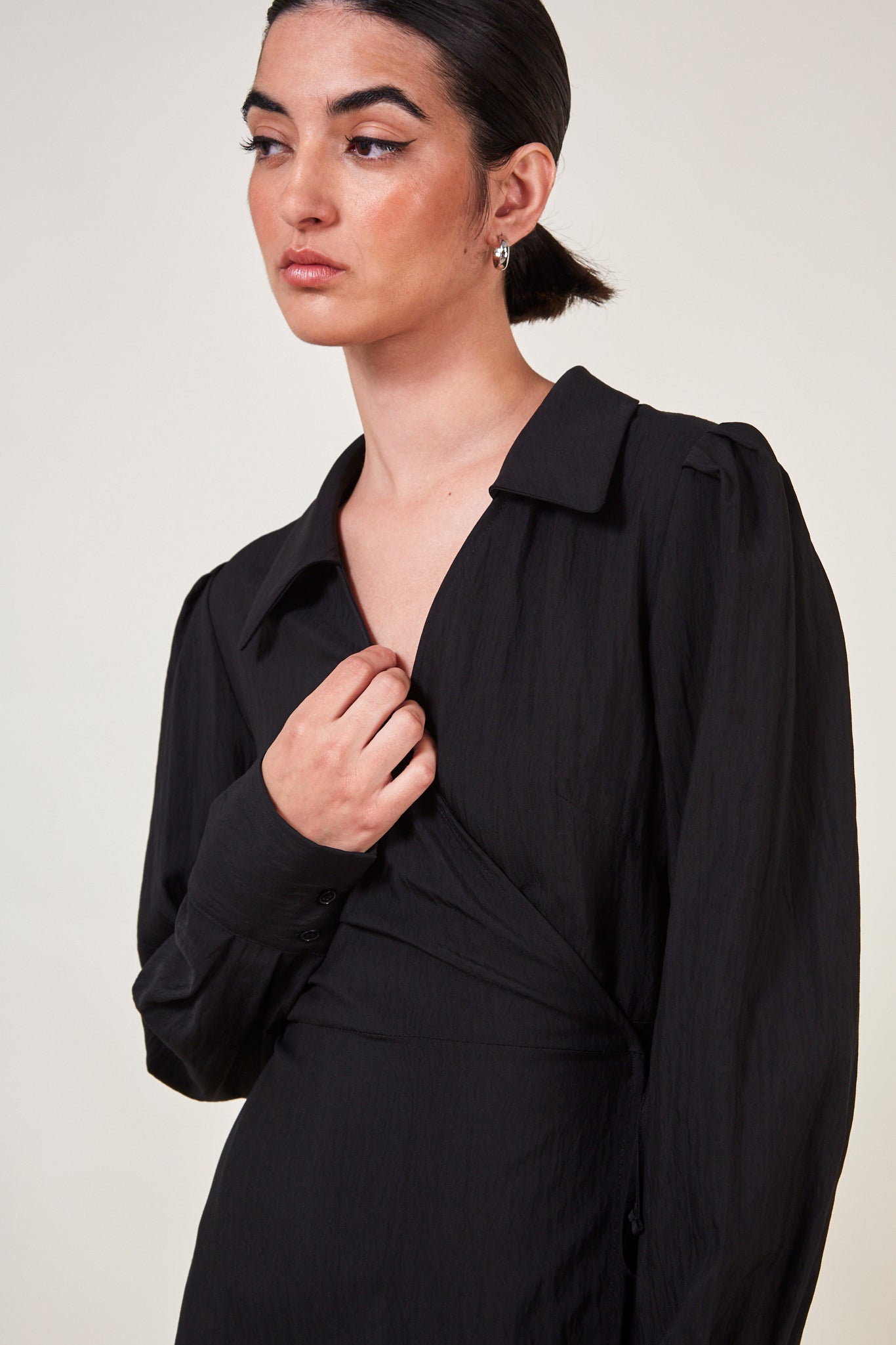 Black collared mini wrap dress_4