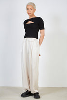 Black cross panel peek front knit tee_3