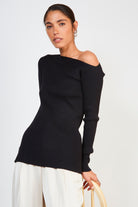 Black diagonal ribbed knit top_1