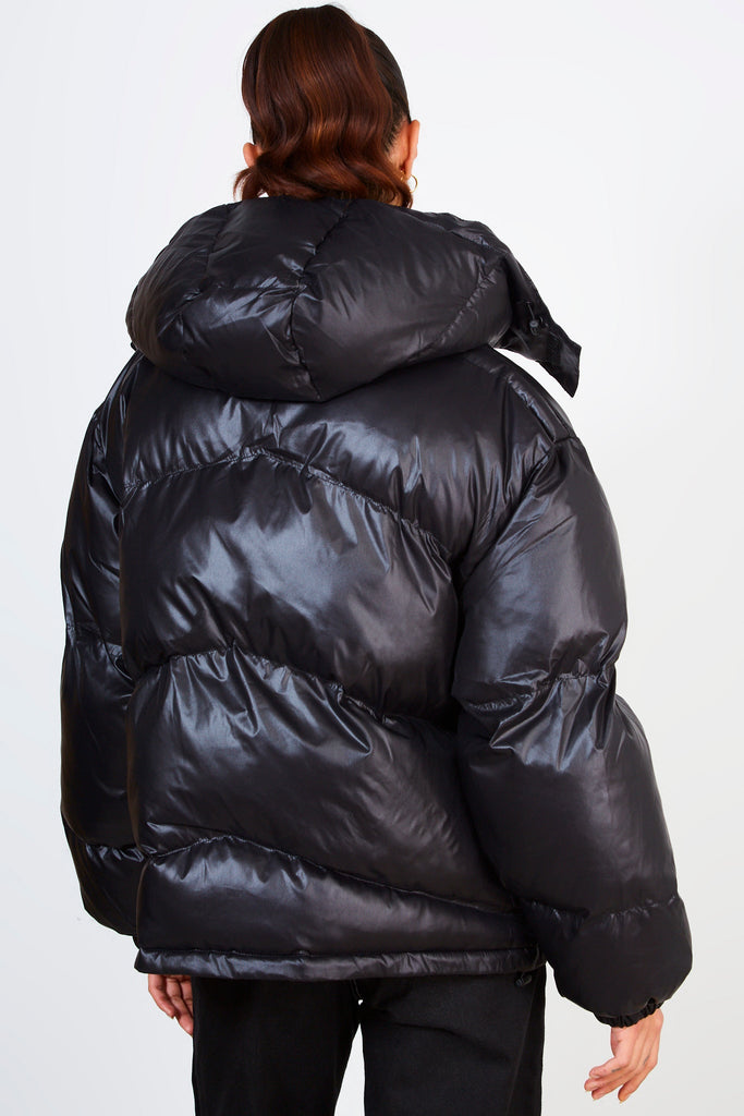 Black hooded puffer jacket_2
