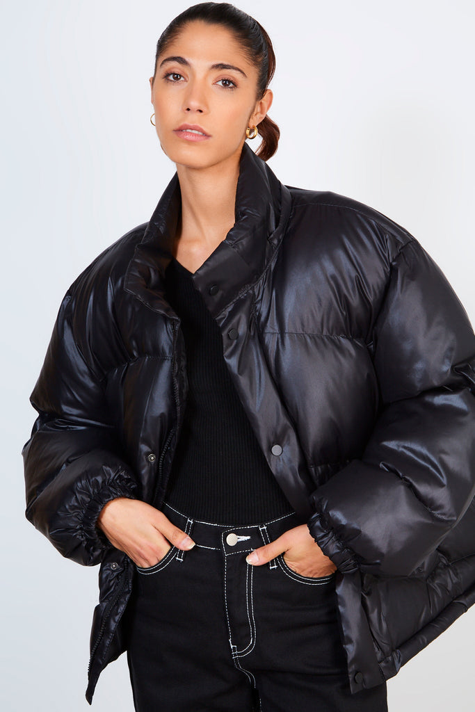 Black hooded puffer jacket_7