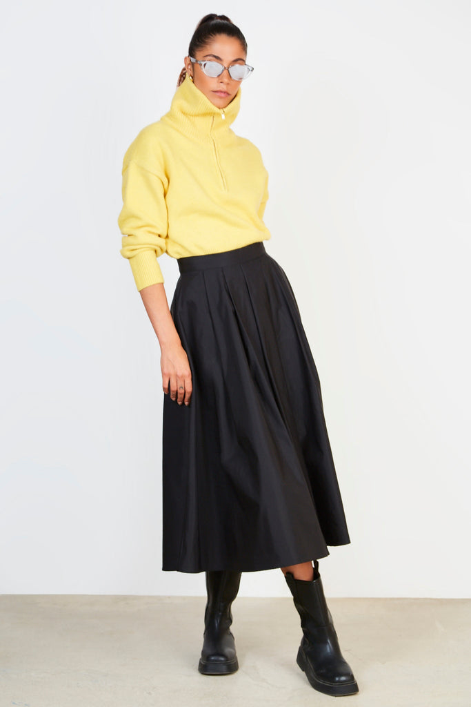 Black pleated skirt_3