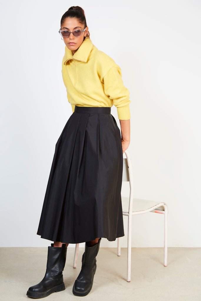 Black pleated skirt_5