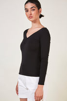 Black ruched v-neck tee_4