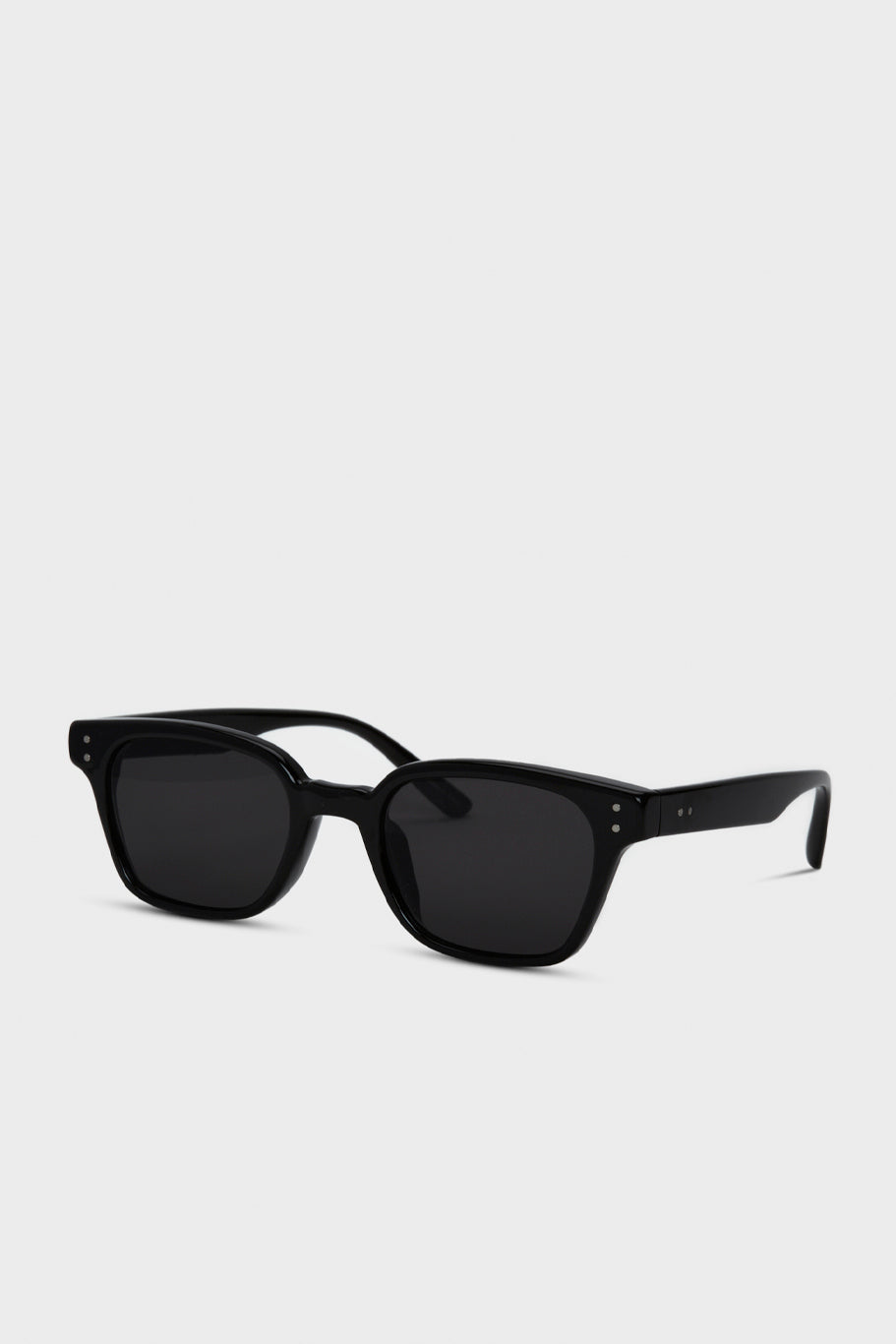 Black shaped frame black lens sunglasses_3