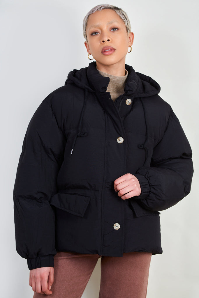 Black short hooded puffer jacket_1