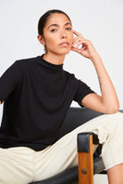 Black short sleeved mock neck tee_5