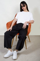 Black smart button hem trousers_5