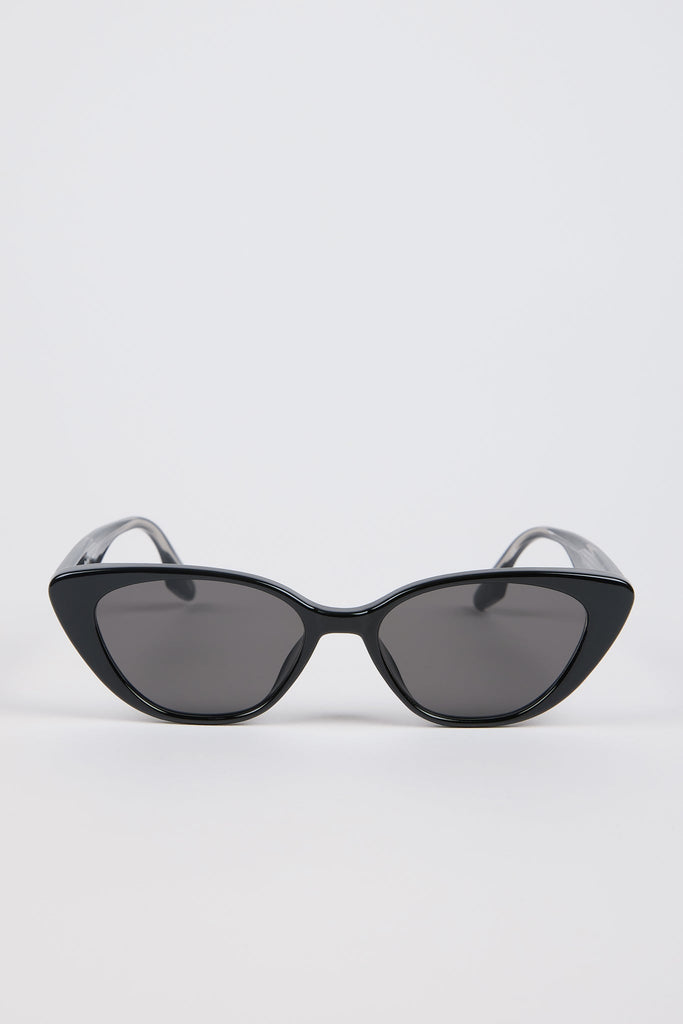 Black thick cateye sunglasses_1