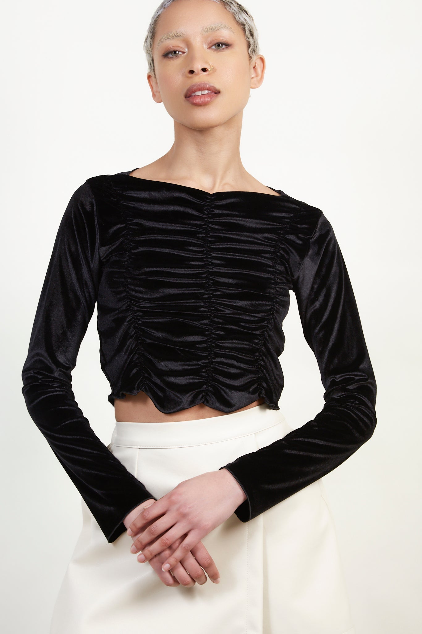 Black velvet shirring long sleeve top_1