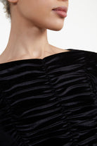 Black velvet shirring long sleeve top_3