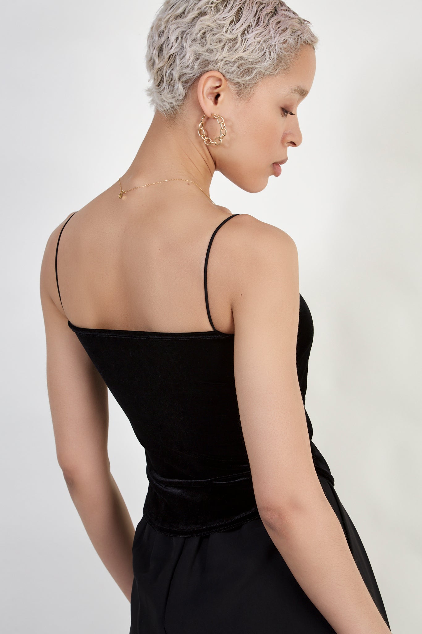 Black velvet  thin strap tank top_3