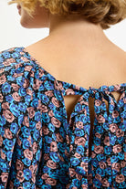 Blue and pink tiny rose print puff sleeve midi dress_4