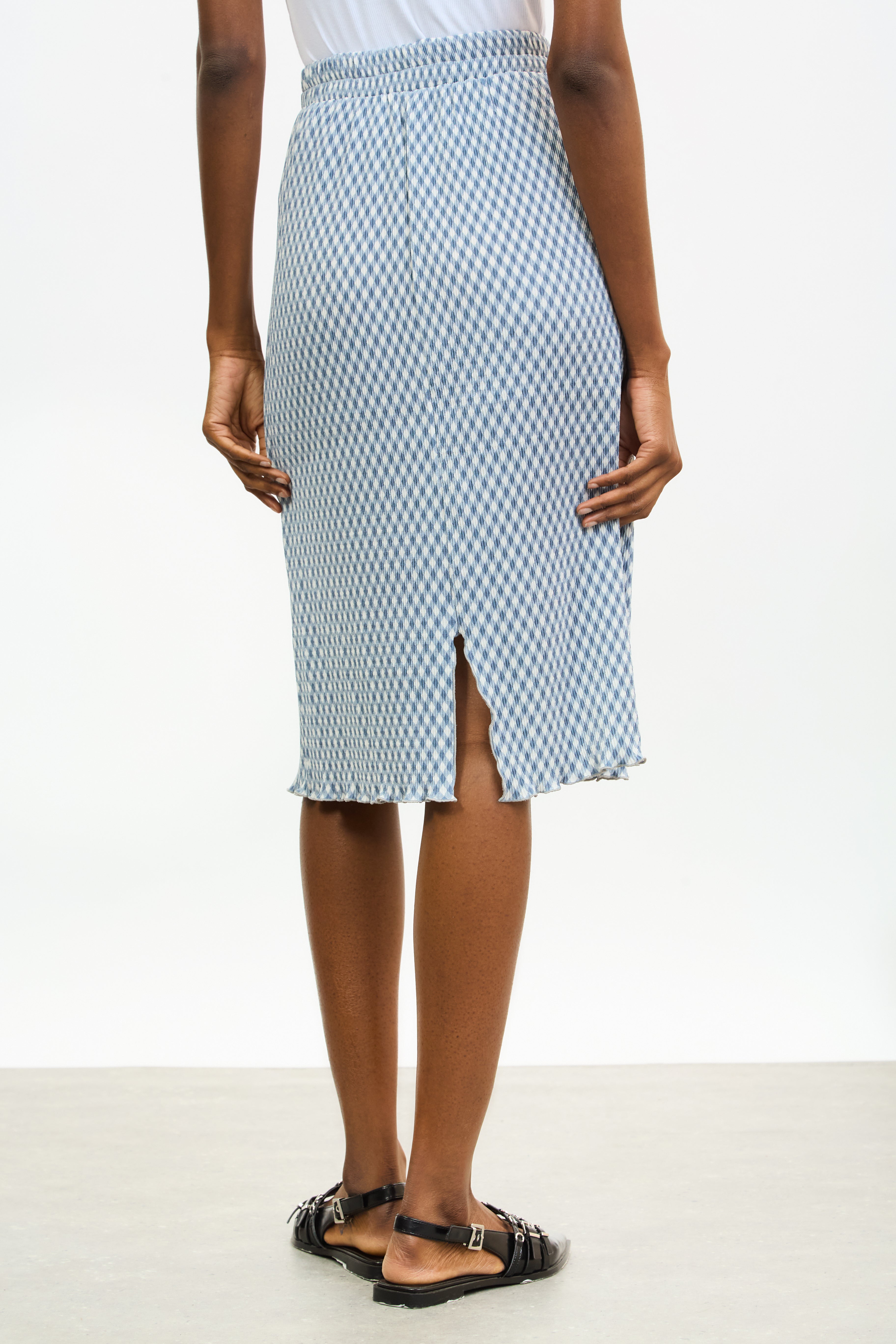 Blue and white biased gingham lettuce trim skirt_2