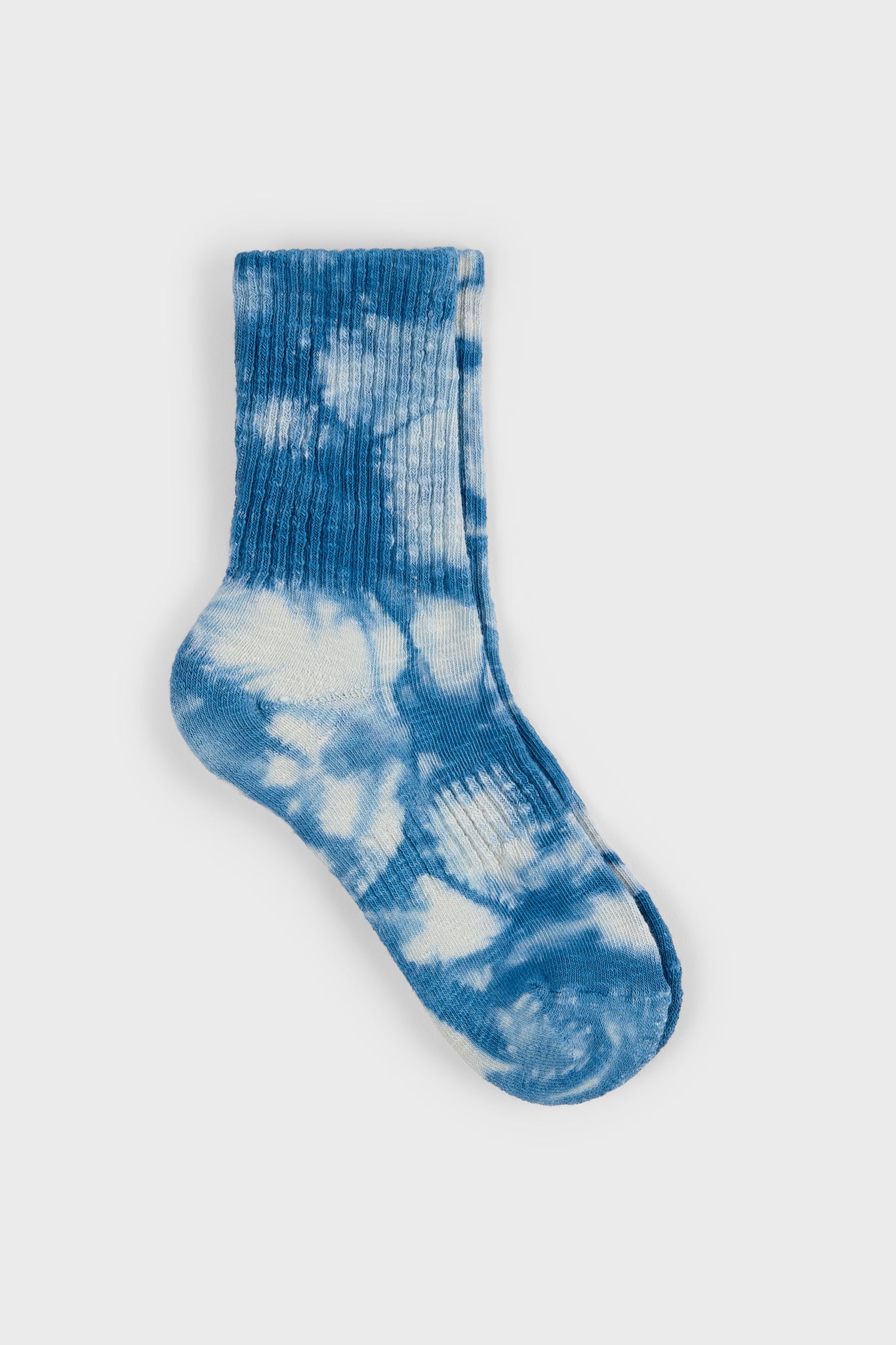Blue and white tie dye socks_1