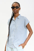 Blue daisy gingham short sleeved shirt_1