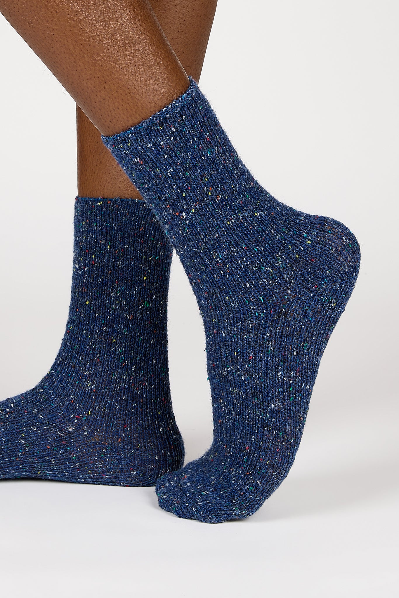 Blue smooth rainbow fleck wool blend socks_1
