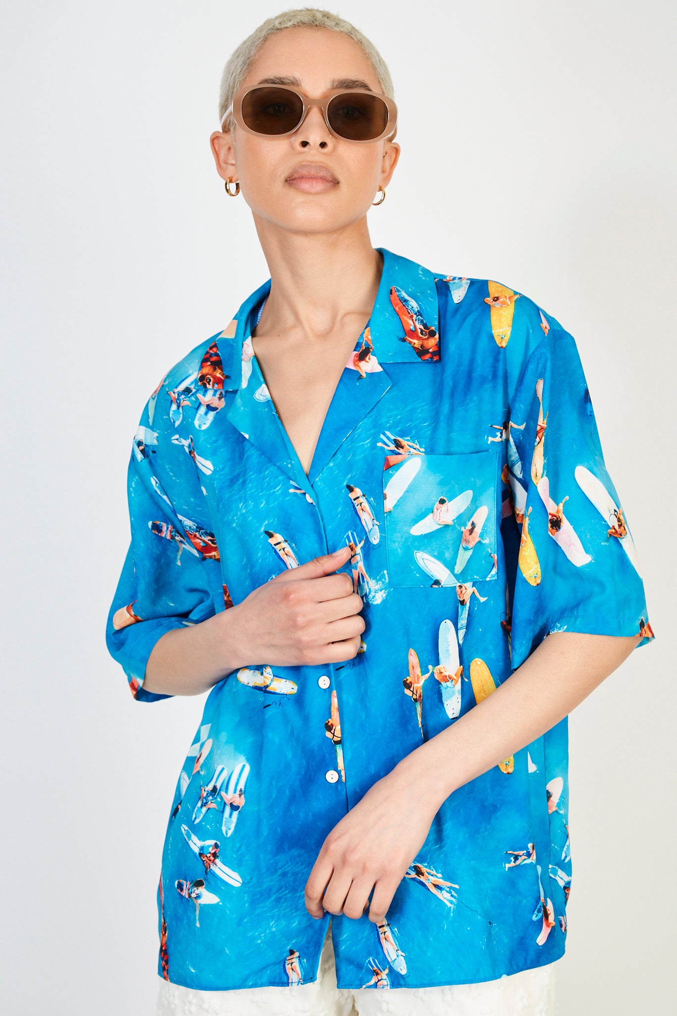 Blue surfer short sleeved shirt_2