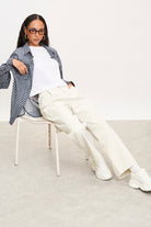 Bone white single pleat straight leg jeans_4