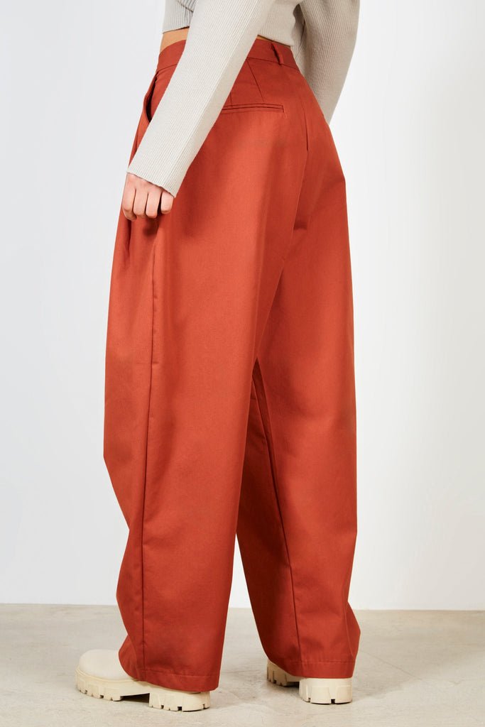 Brick orange multipleat trousers_2