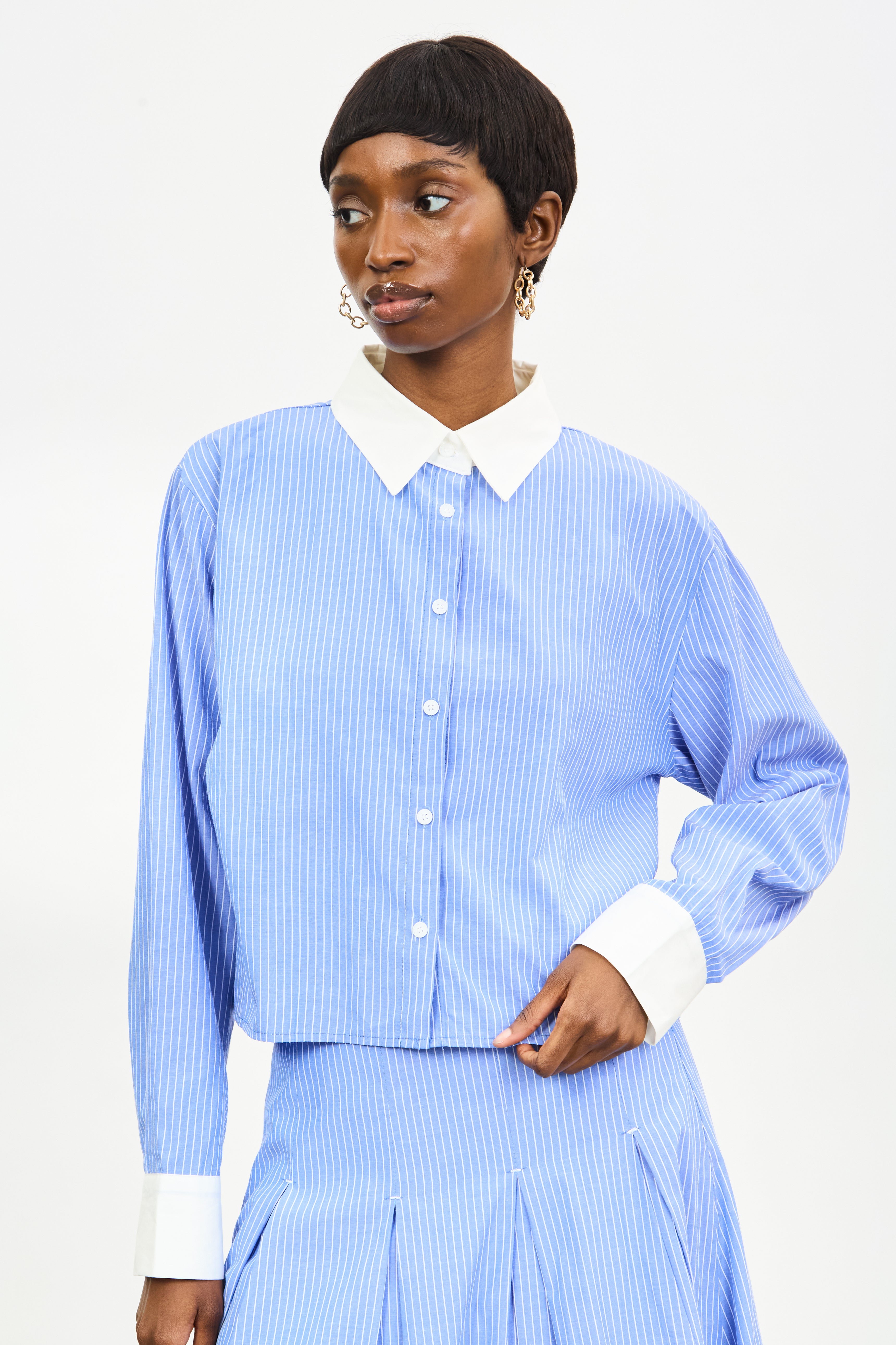 Bright blue and white stripe contrast collar shirt_1