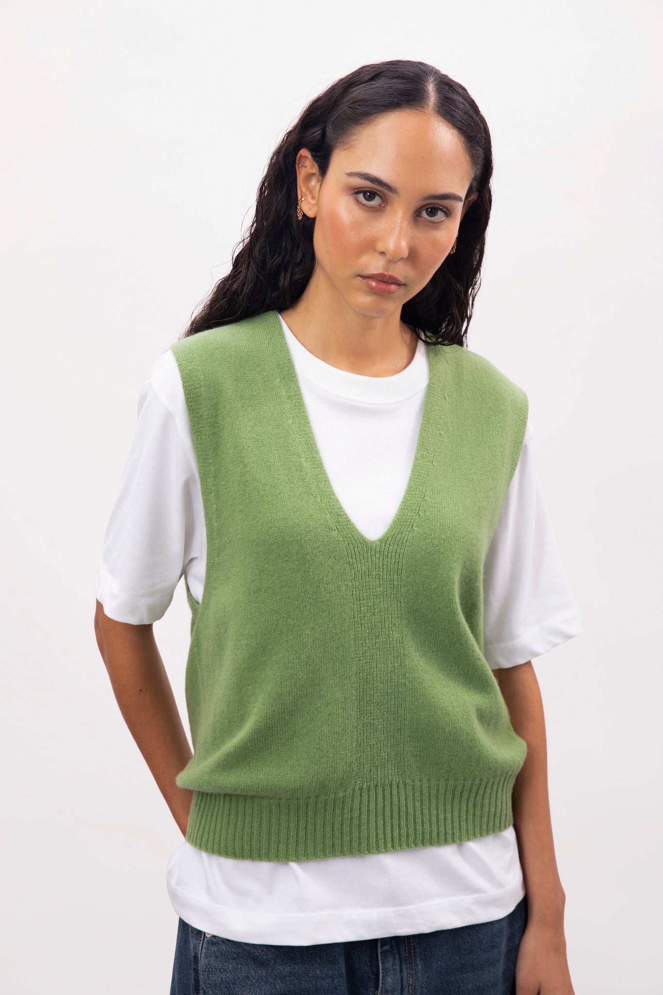 Bright green pure wool deep V knit vest_2