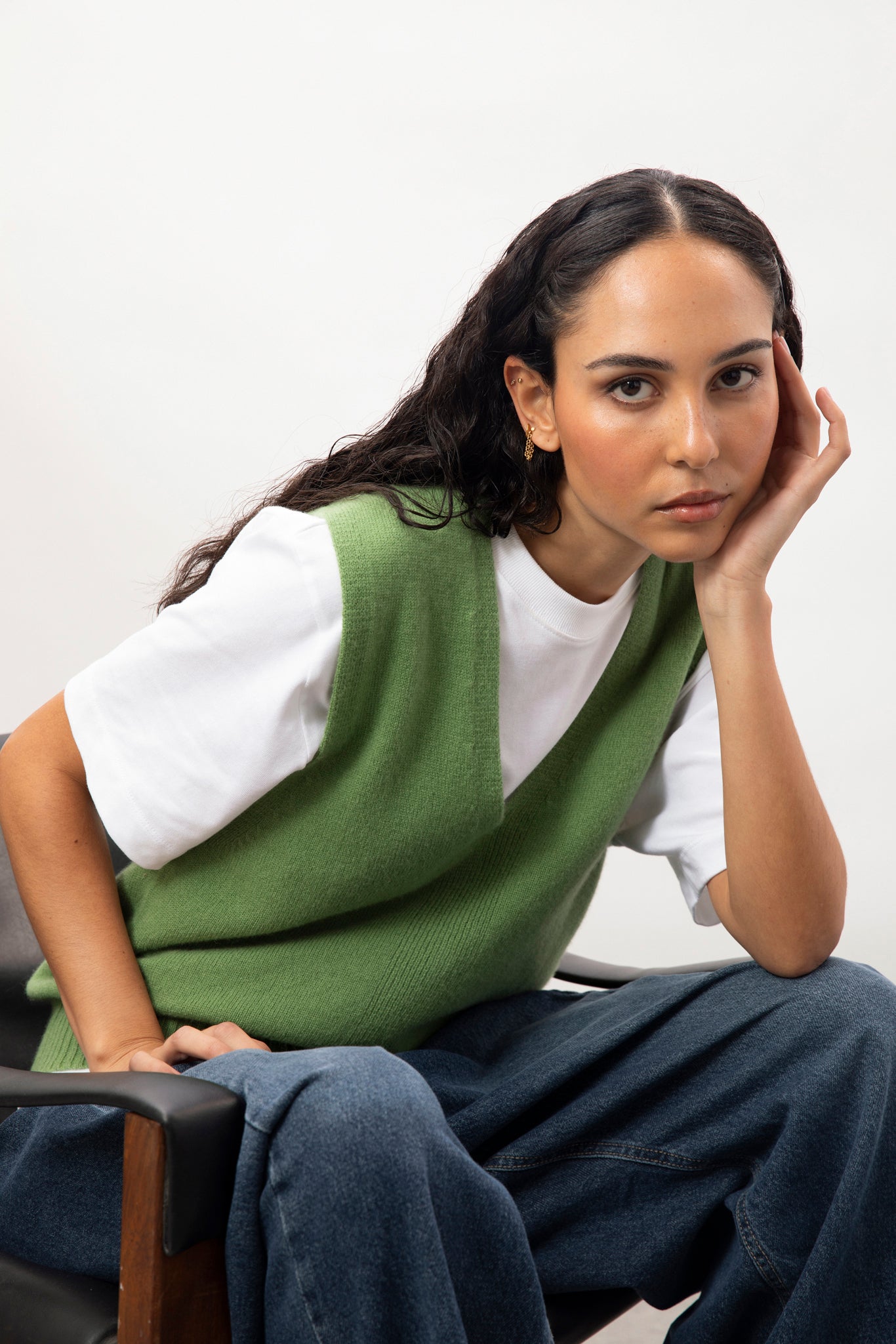 Bright green pure wool deep V knit vest_6