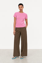 Bright pink thin ribbed tiered knit tee_4