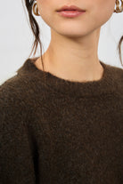 Brown and ivory wool blend asymmetric hem jumper_3