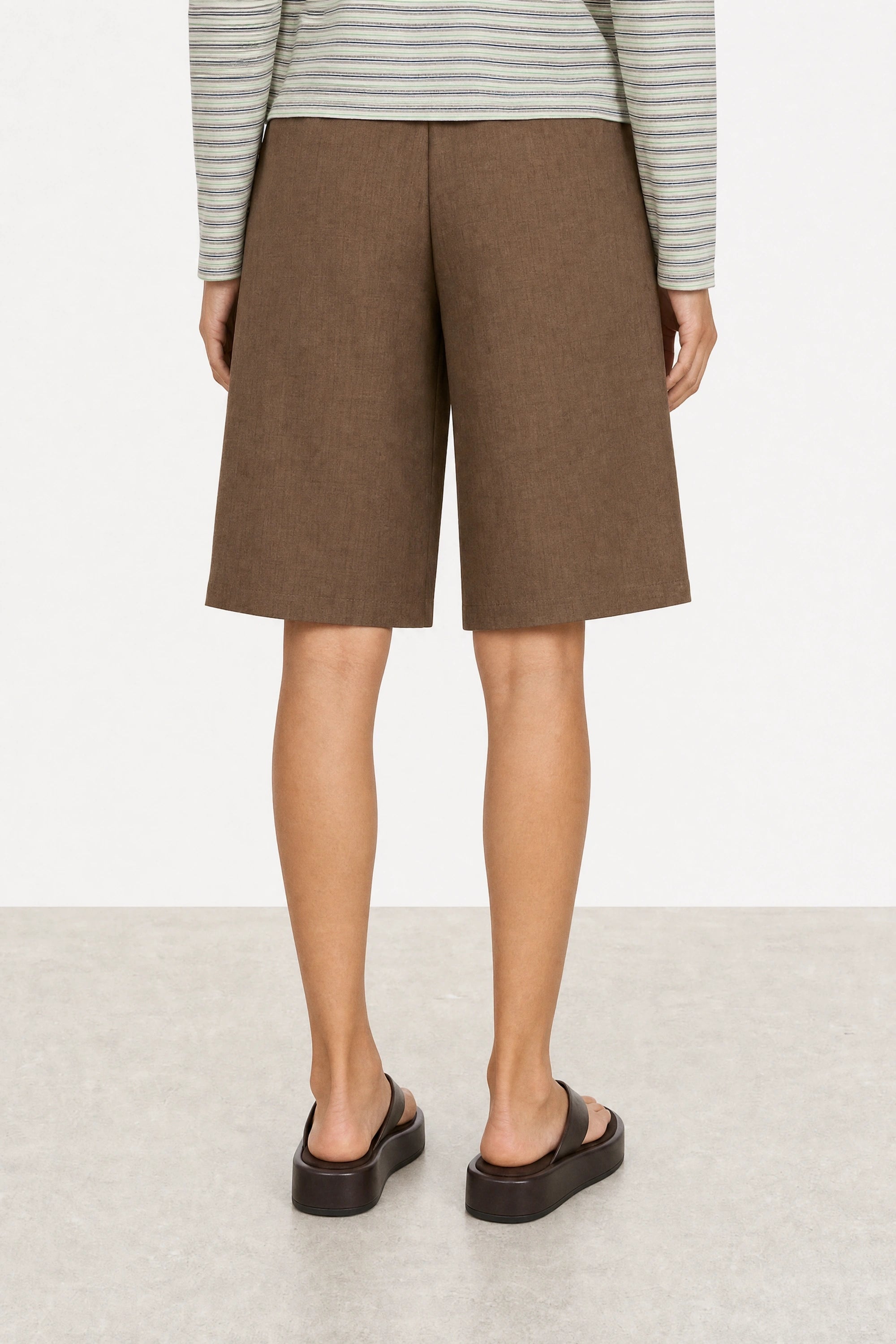Brown smart pleated tailored shorts_4