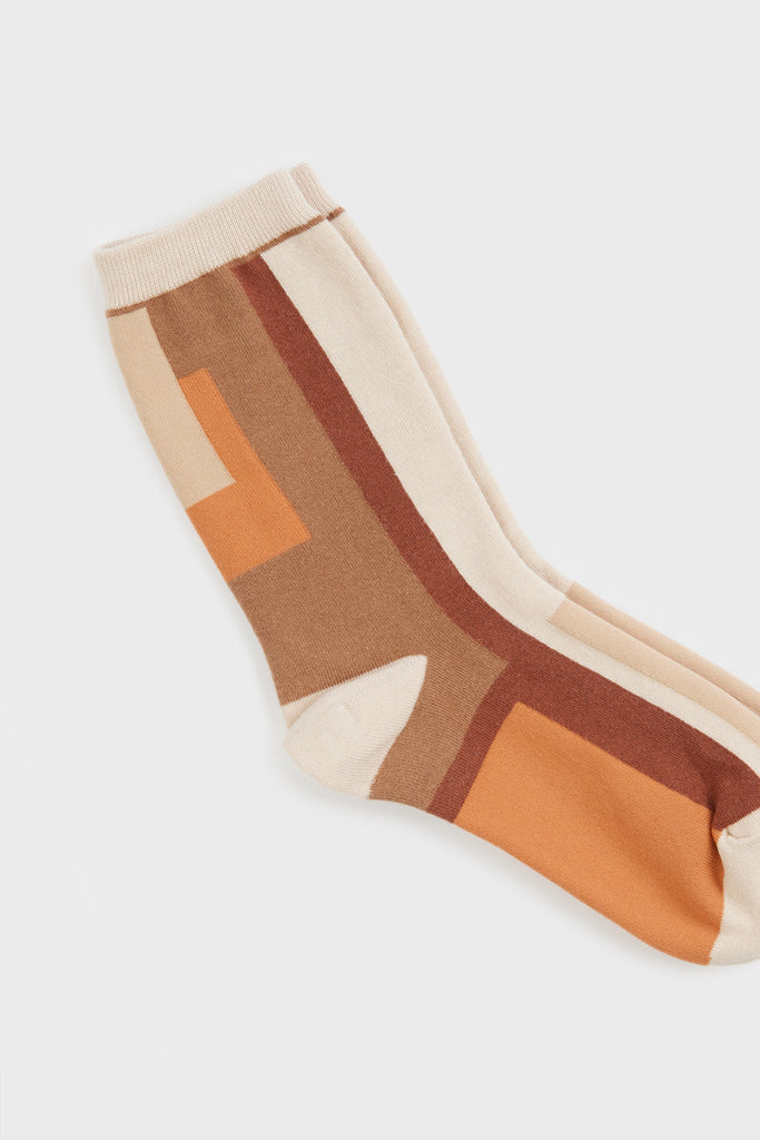 Brown geometric blocks socks_3