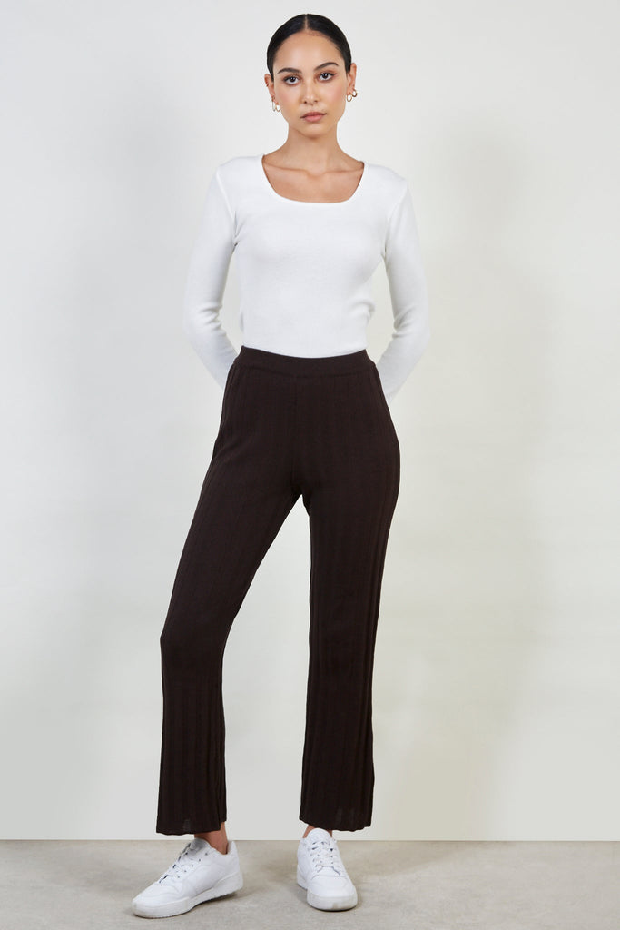 Brown thick ribbed knit trousers_3